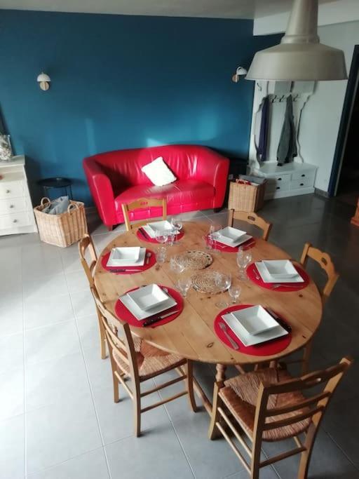 Maison Familiale Sur La Cote D'Emeraude ลองซิเออ ภายนอก รูปภาพ