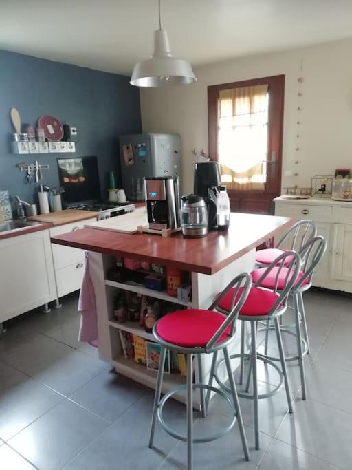 Maison Familiale Sur La Cote D'Emeraude ลองซิเออ ภายนอก รูปภาพ